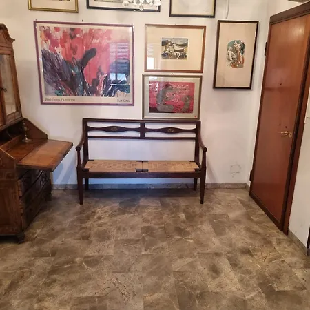 99 Tourist House Lame 112