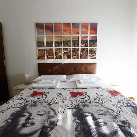 99 Tourist House Lame 112 بولونيا
