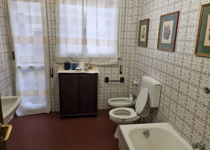 99 Tourist House Lame 112 *