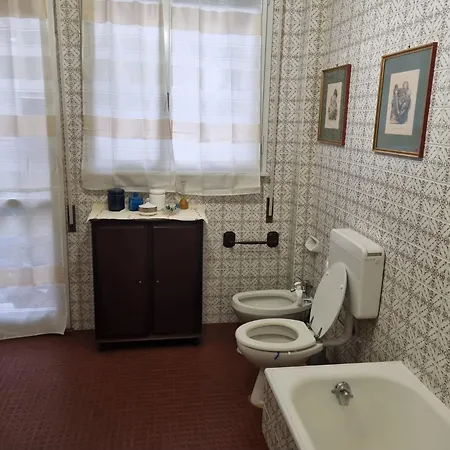 99 Tourist House Lame 112 *