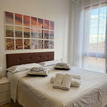 99 Tourist House Lame 112 *